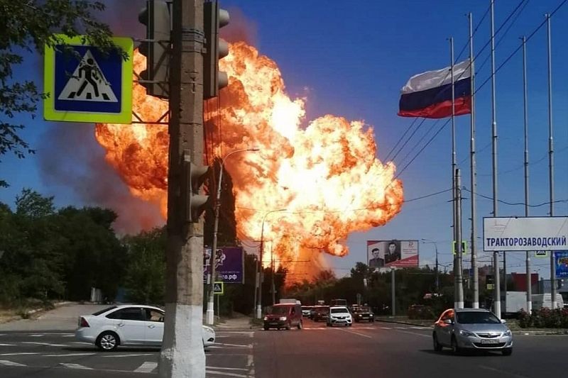 На АЗС в Волгограде взорвалась цистерна с газом