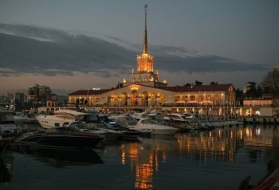 Названа среднемесячная норма температуры и осадков для Сочи в августе 