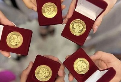 Вениамин Кондратьев поздравил кубанских выпускников с окончанием школы