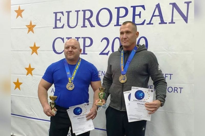 Двое пожарных стали чемпионами Европы по пауэрлифтингу