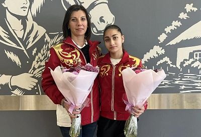 Призера чемпионата мира по спортивной гимнастике Людмилу Рощину встретили в аэропорту Краснодара