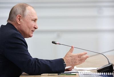 Владимир Путин: «На фестиваль молодежи в Сочи подали заявки 300 тысяч человек из 190 стран»