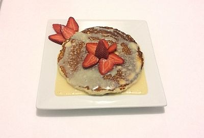 Кефир и хлопья взбила до пены и сразу же пеку пышные оладышки с хрустящими краями. Самый простой рецепт