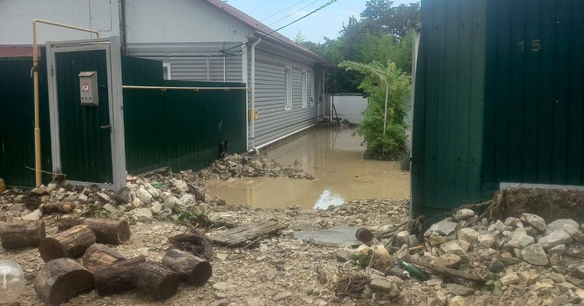 Фото водопровода во дворе