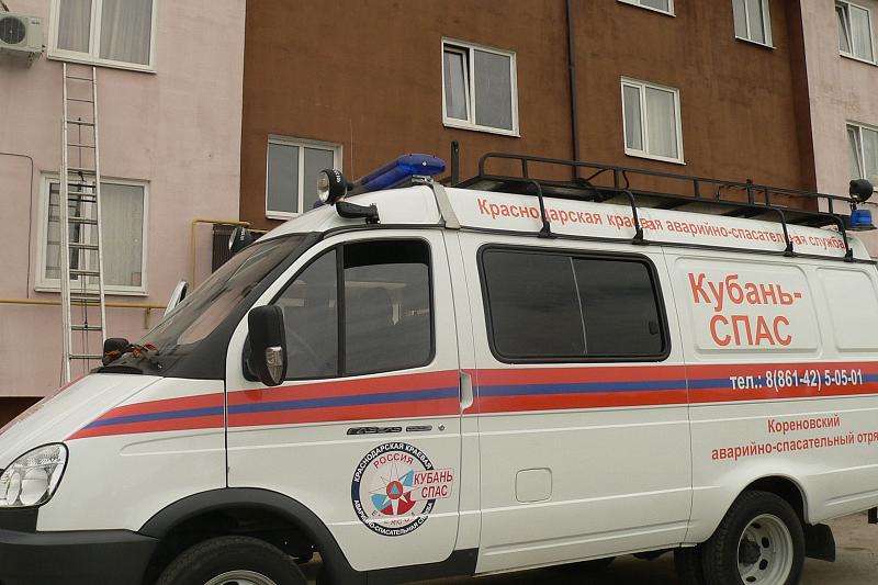В Краснодарском крае спасатели освободили девочку из запертой квартиры