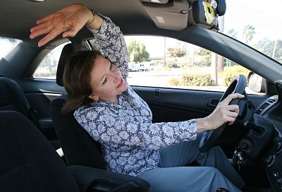 Это нужно делать в машине всем: врач дал советы, которые защитят водителя и его пассажиров от онкологии