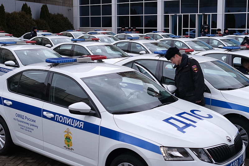 В Краснодаре сотрудникам ДПС вручили 46 служебных автомобилей