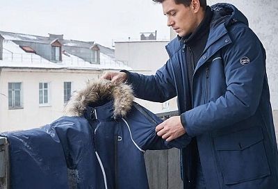 Как быстро и без химчистки обновить зимнюю куртку: рецепт с содой, солью и нашатырным спиртом