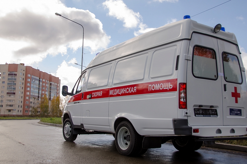 Бригада скорой помощи в Новороссийске помогла спасти ногу пенсионеру, поранившемуся болгаркой