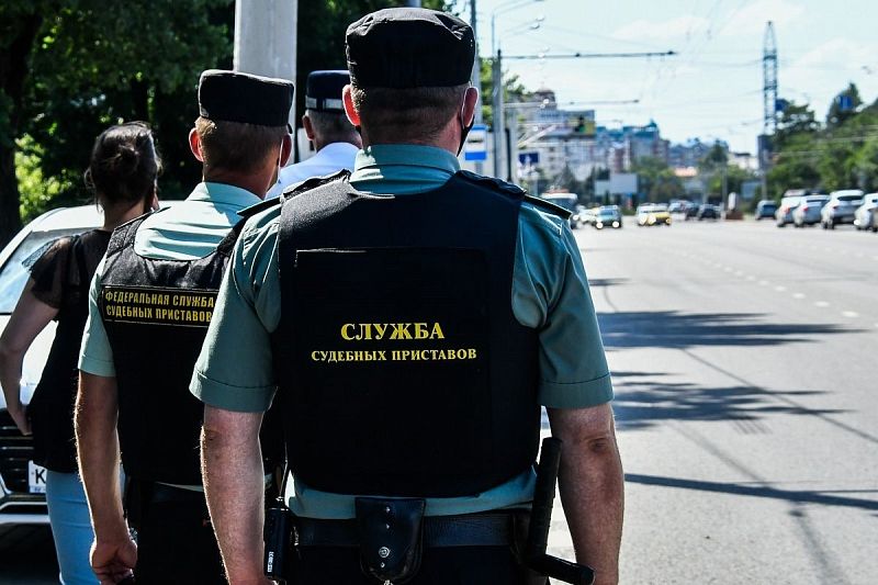 BMW жителя Краснодарского края арестовали за долги 