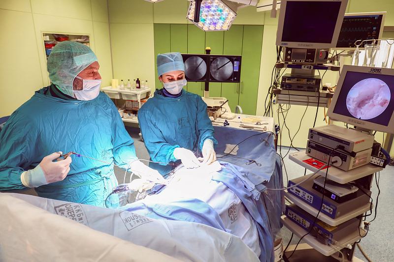 В Краснодаре врачи прооперировали мужчину с огромной грыжей позвоночника