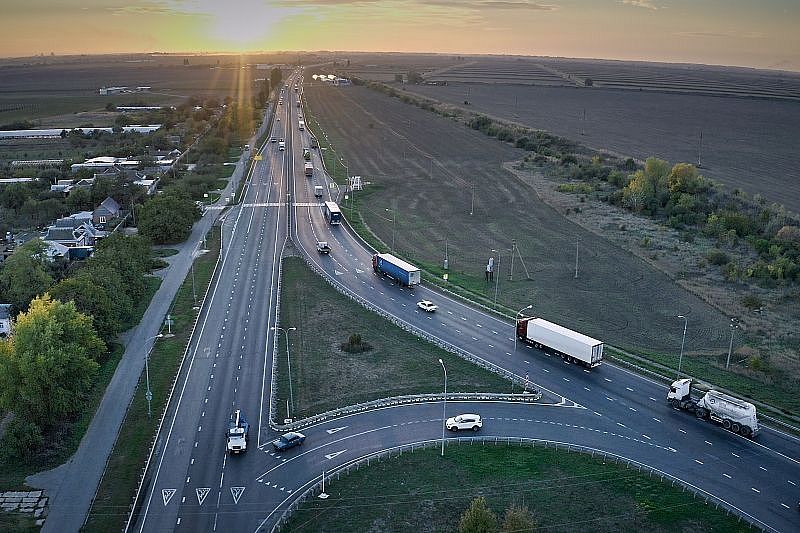 В Краснодарском крае к 2023 году расширят вдвое трассу, ведущую к Крымскому мосту 