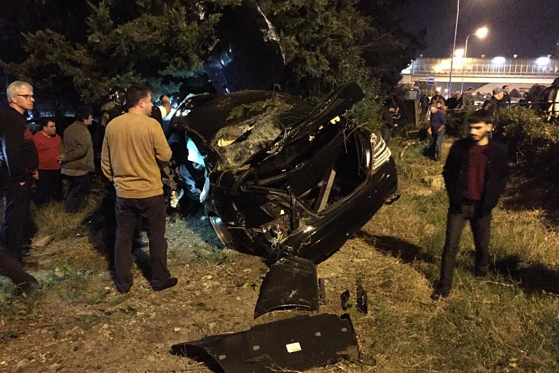Момент гибели в ДТП 16-летнего водителя «Мерседеса» в Сочи попал на видео