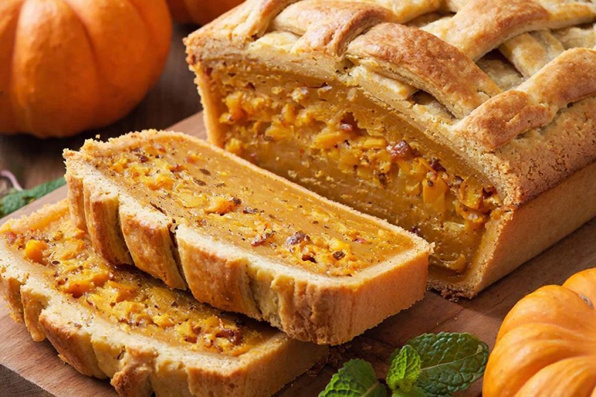 Тыквенный пирог на сковороде как торт: карамельная начинка,  но готовить его проще простого