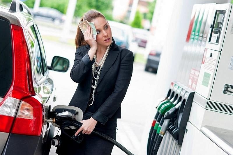 На свою среднюю зарплату житель Краснодарского края может купить 671 литр бензина в месяц