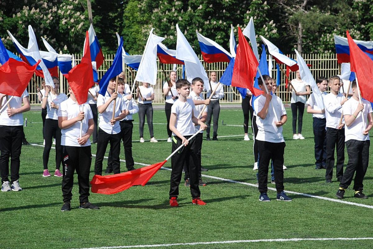 Обновленный стадион «Венец» открыли в Гулькевичском районе