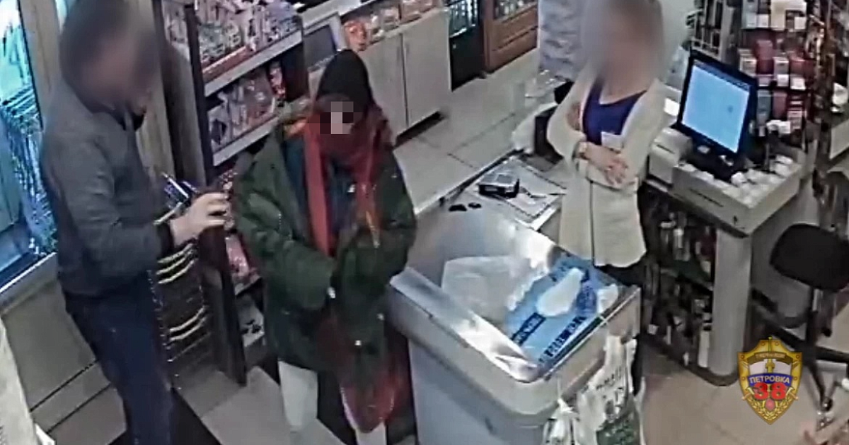 Жительницу кубани оштрафовали на миллион рублей. Магазинная кража. Мелкая кража в магазине. Грабеж в магазине задержание.