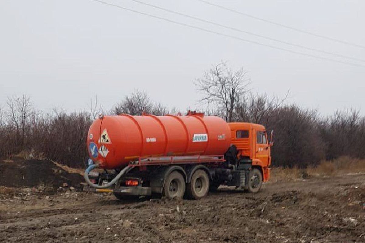 В Краснодаре поймали «черного ассенизатора», сливавшего нечистоты в поле