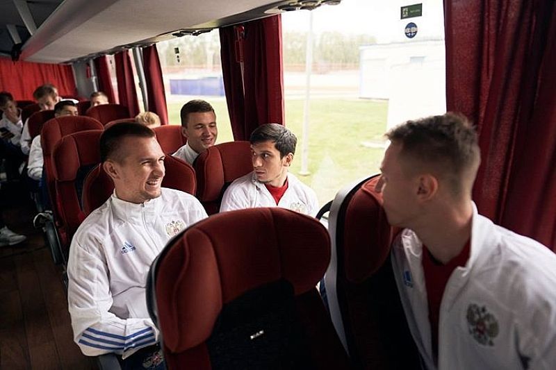 Игроки ФК «Краснодар» прилетели в Польшу в составе молодежной сборной России