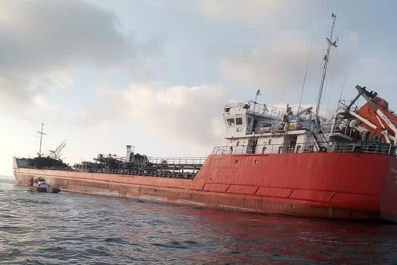 На танкере "Генерал Ази Асланов" произошел взрыв