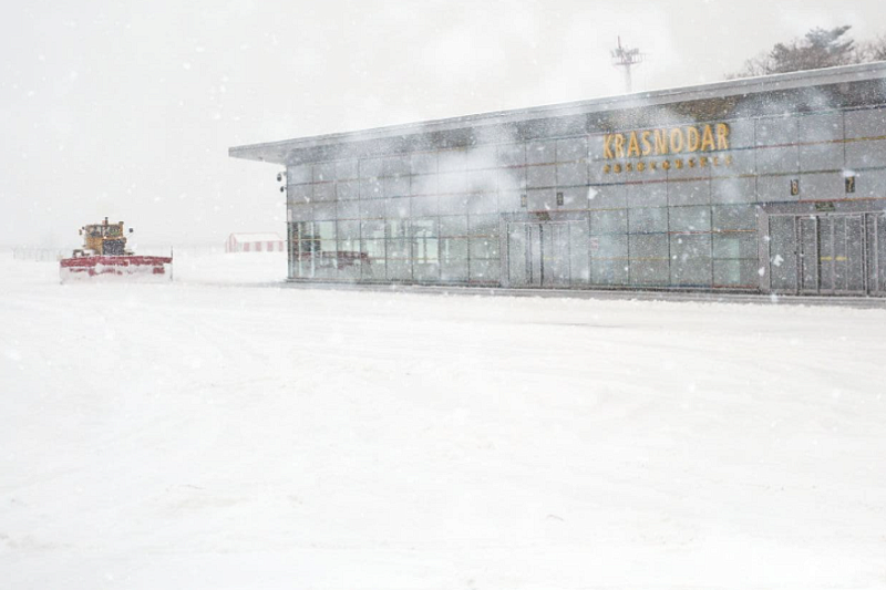 Рейсы отменены и задержаны: аэропорт Краснодара закрыли до вечера