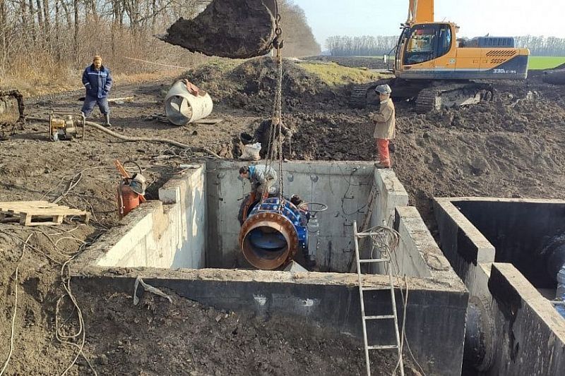 Строительство 11-километрового участка Ейского группового водовода завершили в Краснодарском крае