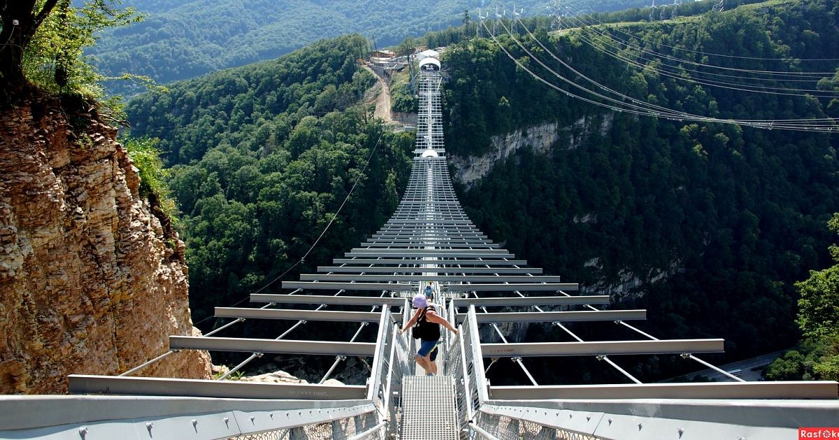 Мост прозрачный в сочи фото