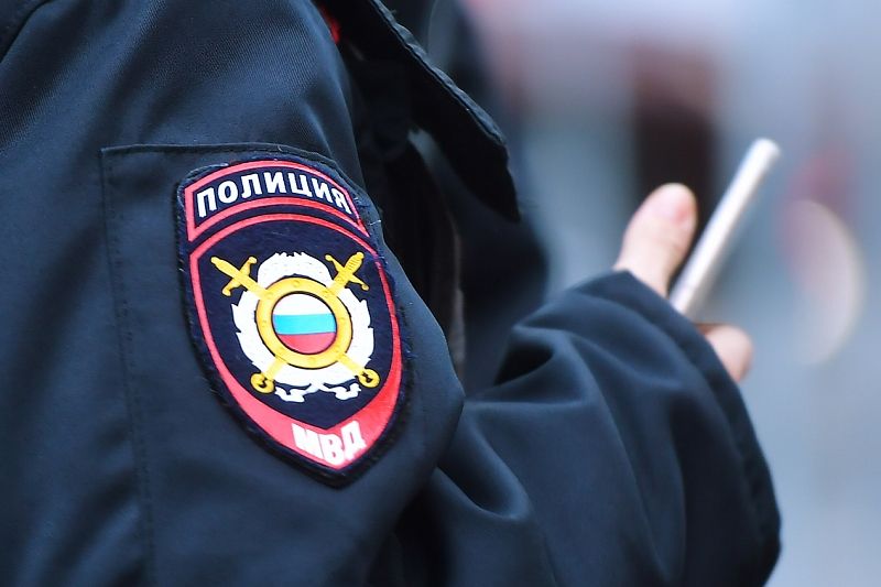 В Новороссийске 62-летний приезжий похитил у местного жителя портмоне с картами и наличкой