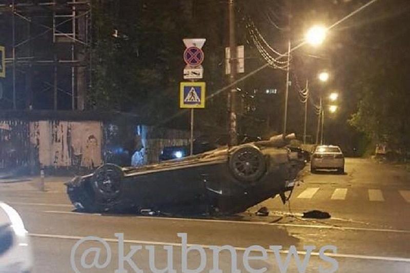 В Краснодаре на ул. Северной столкнулись семь автомобилей. Погибли два человека