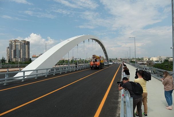 Новый Яблоновский мост открыли раньше срока