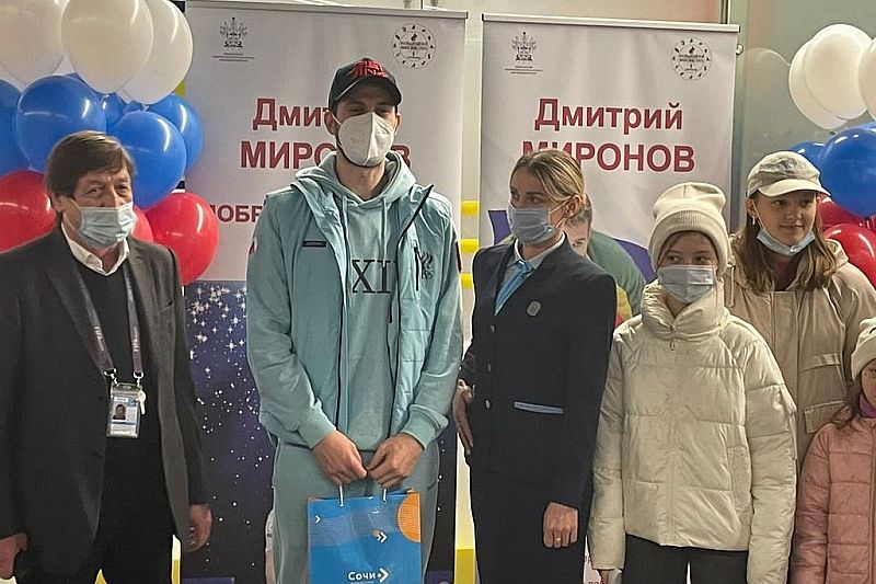 Кубанский керлингист Дмитрий Миронов вернулся в Сочи с Олимпиады в Пекине