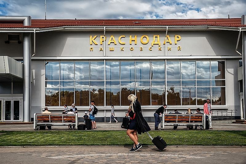 Аэропорт Краснодара перешел на сокращенный режим работы