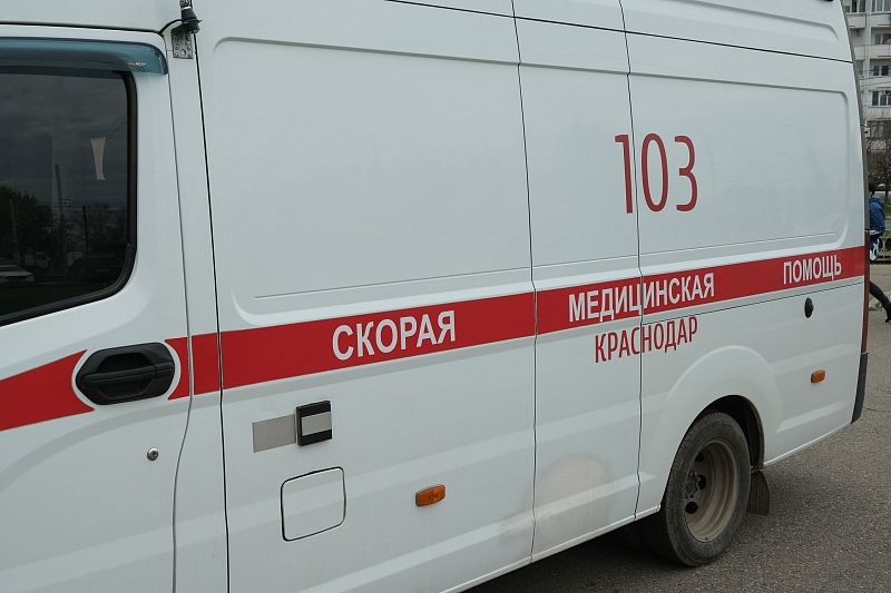 Годовалый мальчик выпал из окна квартиры в Краснодаре. Он госпитализирован