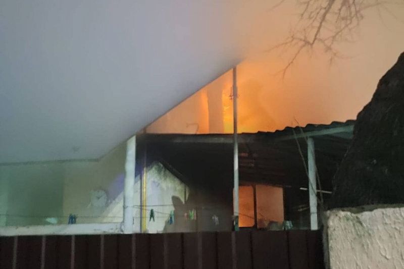 В Новороссийске сгорел частный дом