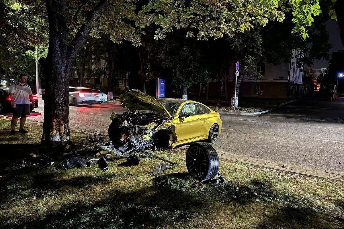 В минздраве рассказали о состоянии пострадавших в ночной массовой аварии в Краснодаре