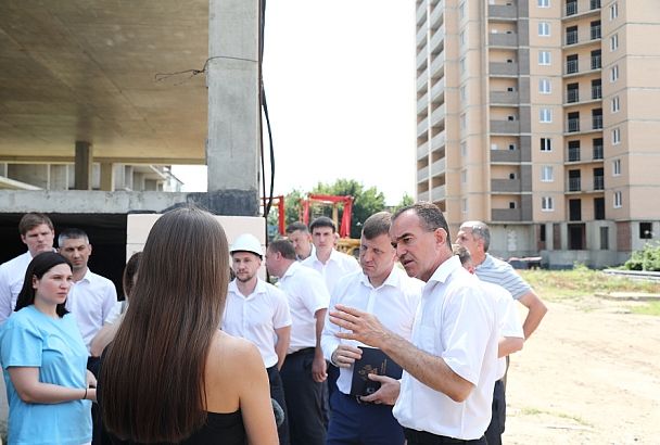 Губернатор Кубани Вениамин Кондратьев проинспектировал достройку проблемного ЖК «Жемчужина» в Краснодаре