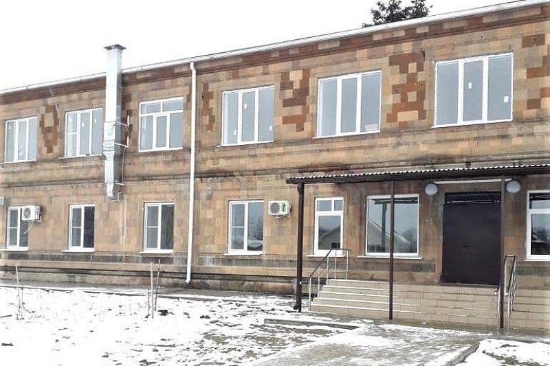 В Тимашевском районе отремонтировали здание участковой больницы за 25 млн рублей