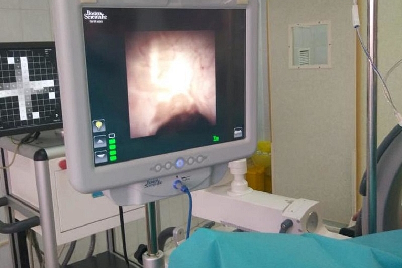 В больнице Новороссийска впервые раздробили камень в почке пациента гибким фиброскопом