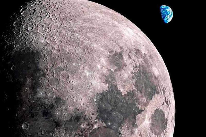 Роскосмос отправит на луну мини-луноход для сбора замороженного грунта
