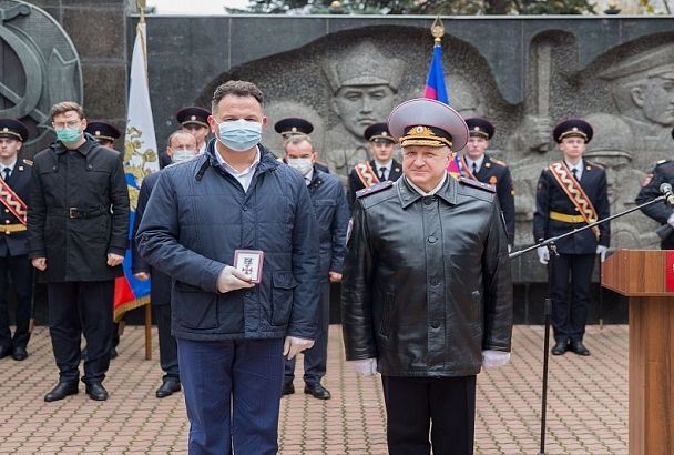 Председатель Общественного совета при полиции Краснодара награжден нагрудным знаком «За содействие МВД» 