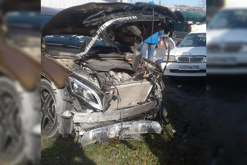 В жестком ДТП с участием двух иномарок погиб водитель «Ниссана»