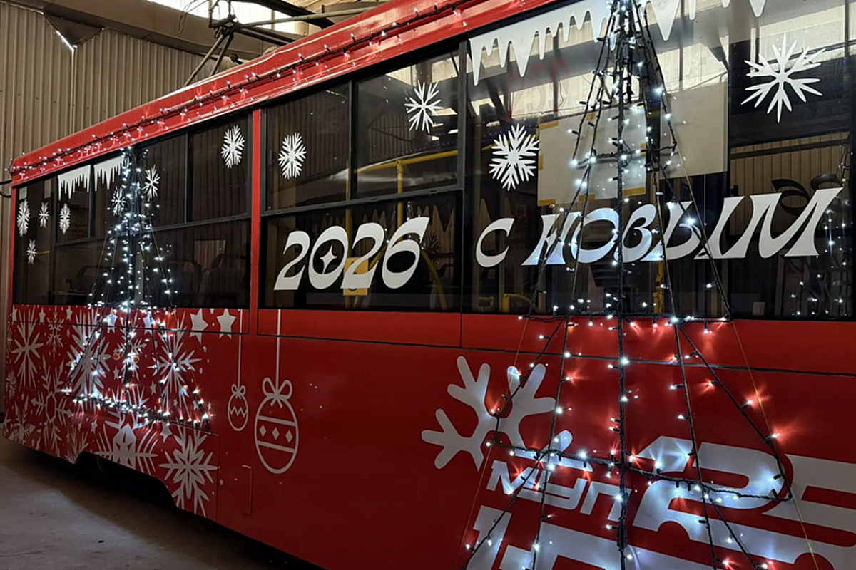 Новогодний общественный транспорт выйдет на маршруты в Краснодаре с 10 декабря 