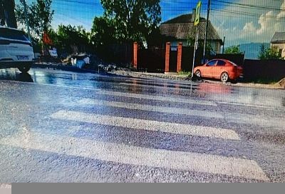 В Новороссийске автомобиль сбил подростка на пешеходном переходе
