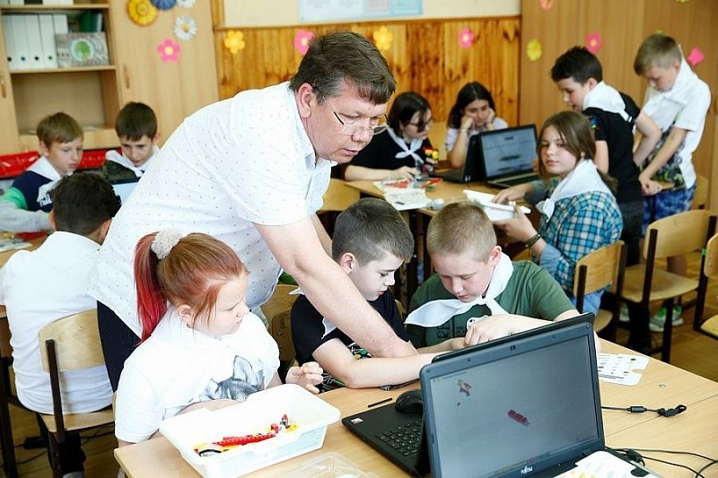 Более 6 тысяч педагогов Краснодарского края повысили квалификацию по нацпроекту «Образование»