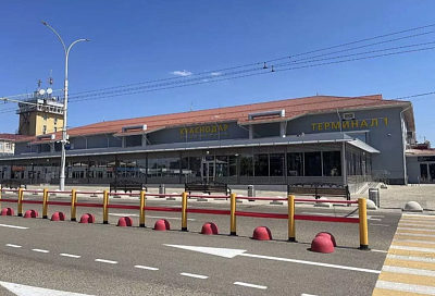 На запасные аэродромы ушли 14 летевших в Краснодар самолетов