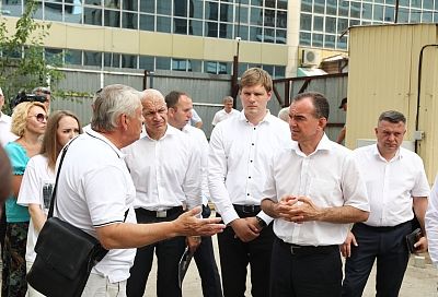 Губернатор Кубани Вениамин Кондратьев пообщался с дольщиками жилых комплексов «Луч» и «Заря» в Краснодаре