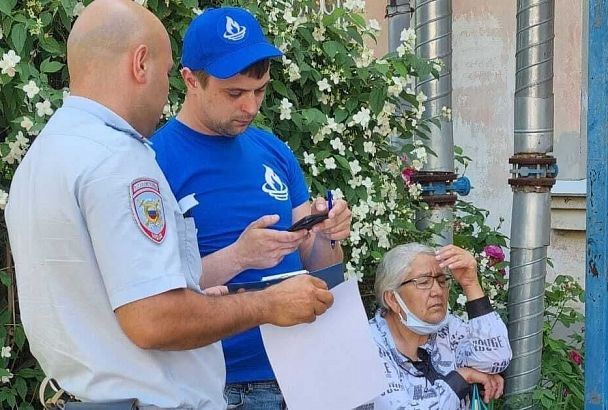 В Краснодаре неизвестные, которые выдавали себя за газовиков, доставлены в полицию