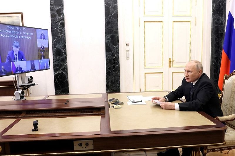Путин заявил,  что этап восстановления экономики России завершен