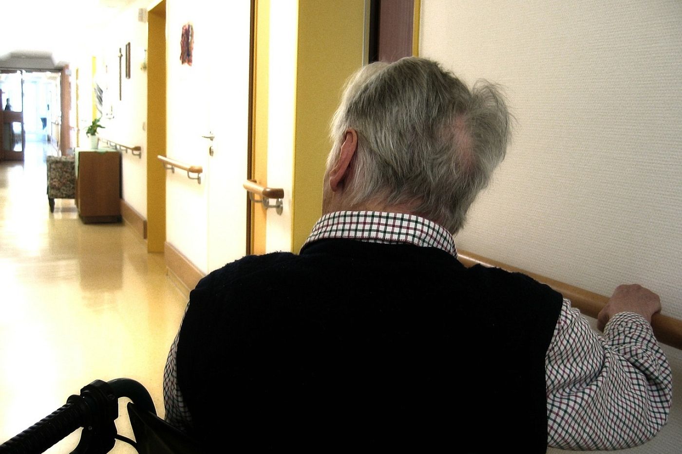 Медики признали коронавирус страшнее болезни Альцгеймера