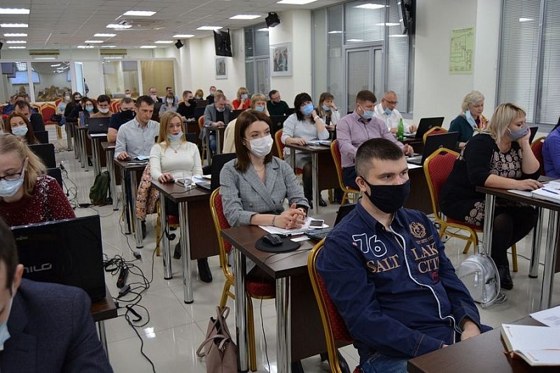 Семинар по обучению региональных производителей промышленной продукции системе госзакупок прошел в Краснодаре